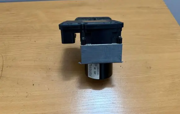 Mercedes-Benz C W204 ABS Pump A2044313912 A2045453832