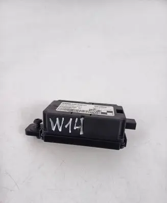 BMW 1 F20 F21 Antenna control unit 9397846
