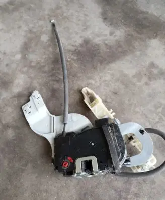 KIA Sportage Rear door lock 814203U000