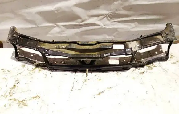 Volkswagen PASSAT B4 Radiator support slam panel