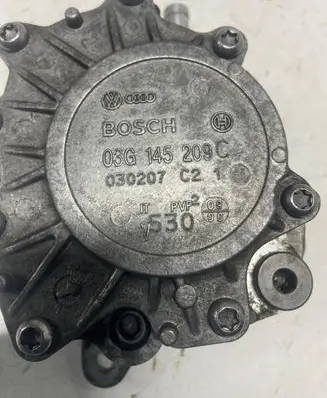 Volkswagen PASSAT B6 Vacuum pump 03G145209C 030207C2
