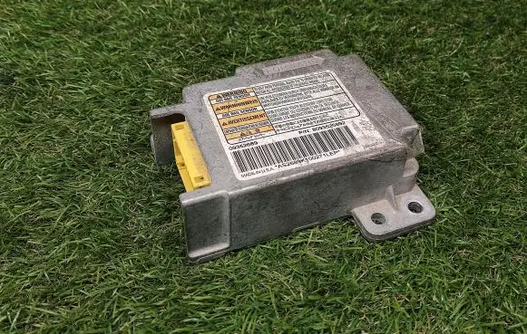 Opel Frontera B Airbag control unit/module 8093526892 16232879