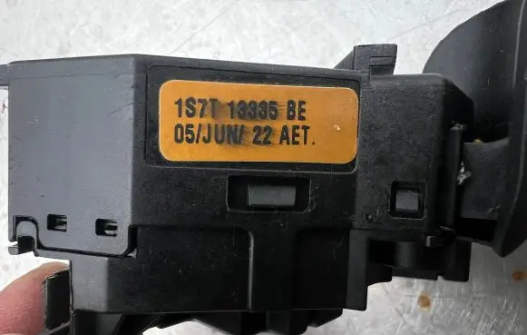 Ford Mondeo Mk III Indicator stalk 1S7T13335BE