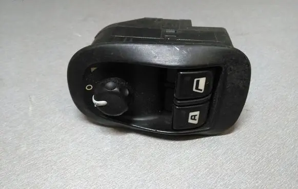 Peugeot 206 Electric window control switch 11989
