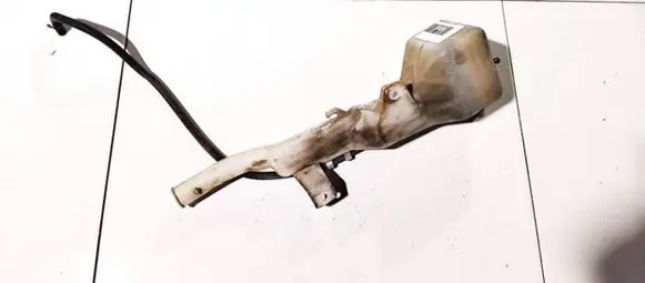 Mitsubishi Grandis Windshield washer fluid reservoir/tank 