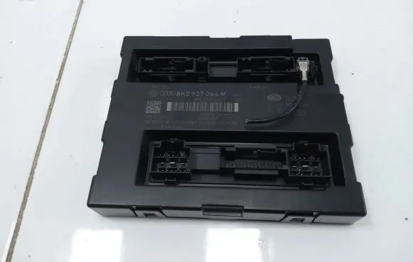 Audi A4 S4 B8 8K Comfort/convenience module 8K0907064M