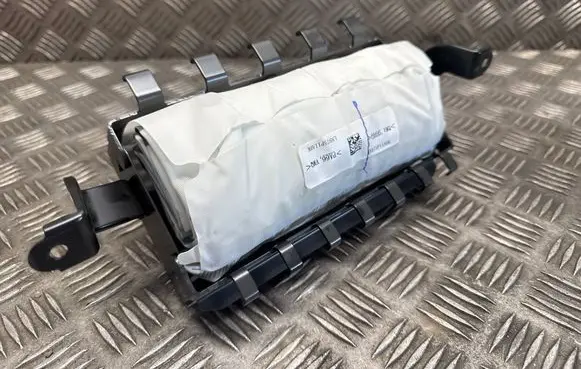 Nissan X-Trail T32 Passenger airbag 