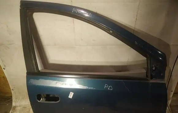 Nissan Almera Tino Front door melynos