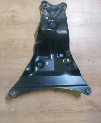 Audi A8 S8 D4 4H Fuel tank mounting bracket 4H0201781C