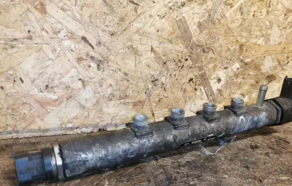Opel Vectra C Fuel main line pipe 55200251 001093L 0445214057