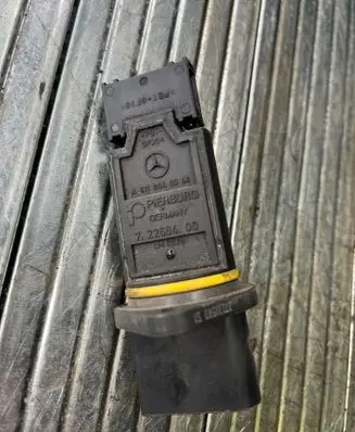 Mercedes-Benz ML W163 Mass air flow meter A6110940048 72268400