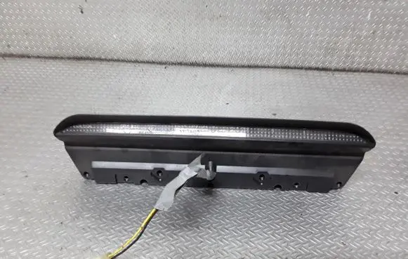 Subaru Forester SH Third/center stoplight