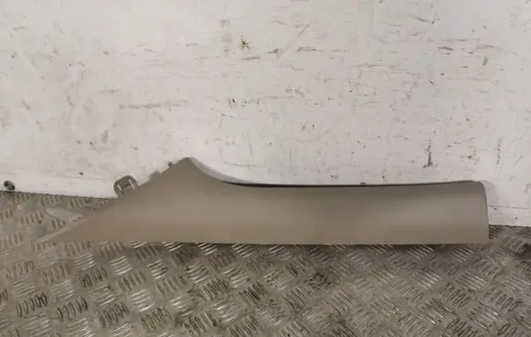 Hyundai Santa Fe (A) pillar trim 858102W700