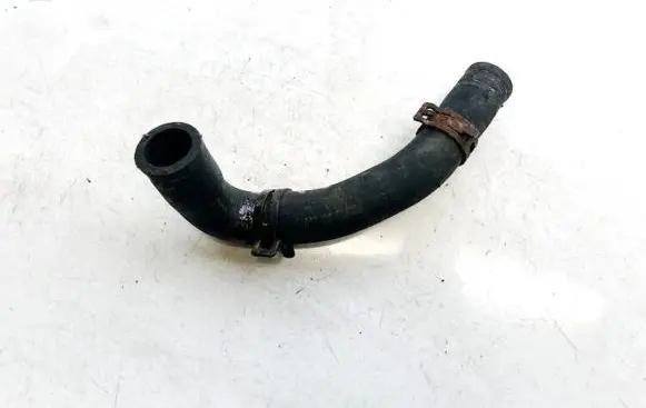 Volkswagen Jetta III Engine coolant pipe/hose 037122058