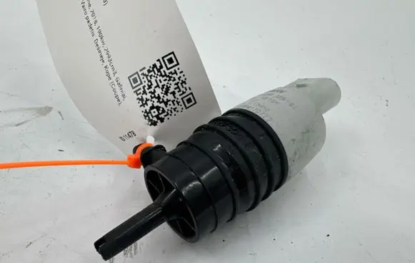 BMW 4 F32 F33 Windscreen/windshield washer pump 7298309