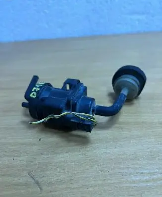 Mercedes-Benz A W168 Engine mount vacuum valve A0005450427 D7167