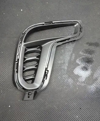 Dodge Durango III Front bumper lower grill