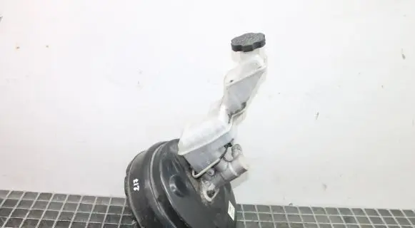KIA Sorento Brake booster