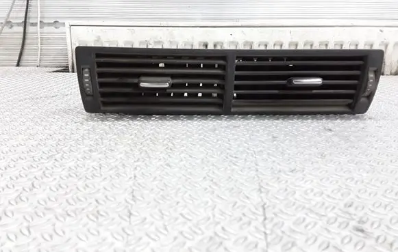 Audi A4 S4 B6 8E 8H Dash center air vent grill 8E0820951H