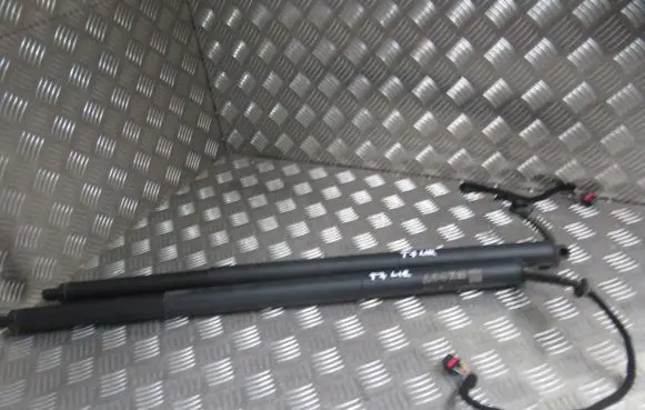 Volkswagen Multivan T5 Front door 7T0827851C