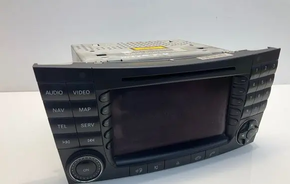 Radio/CD/DVD/GPS head unit