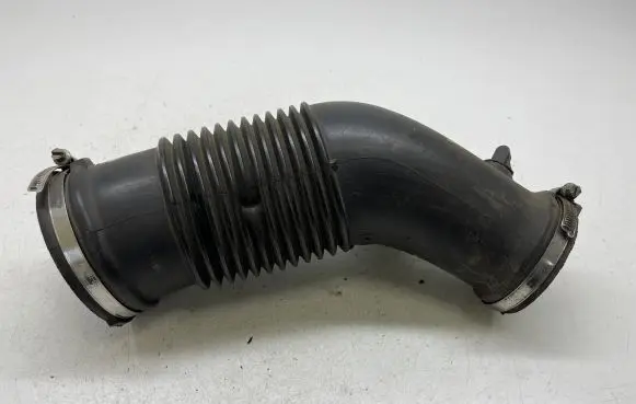 Audi A6 S6 C6 4F Air intake duct part 06E129629E