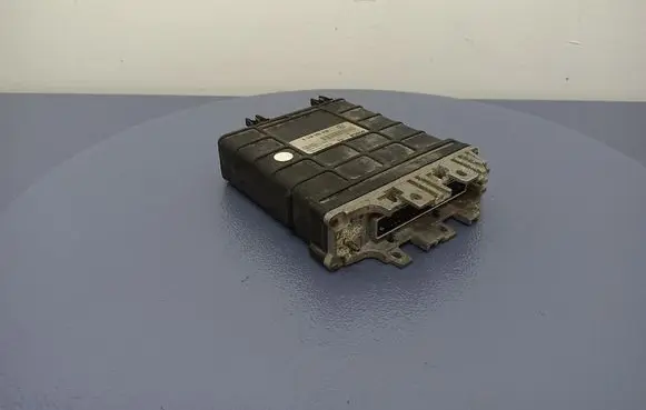 Volkswagen PASSAT B4 Engine control unit/module ECU 028906021B