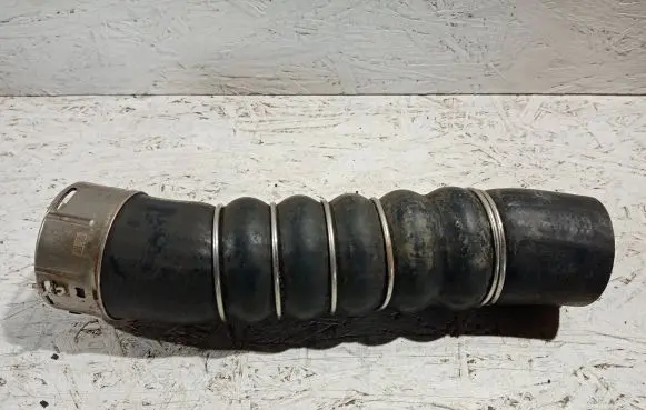 BMW 5 G30 G31 Intercooler hose/pipe 8580080