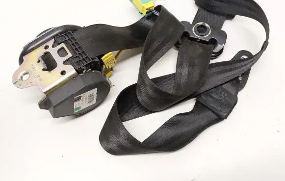 Porsche Cayenne (9PA) Front seatbelt 560981601