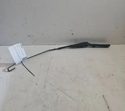 Front wiper blade arm