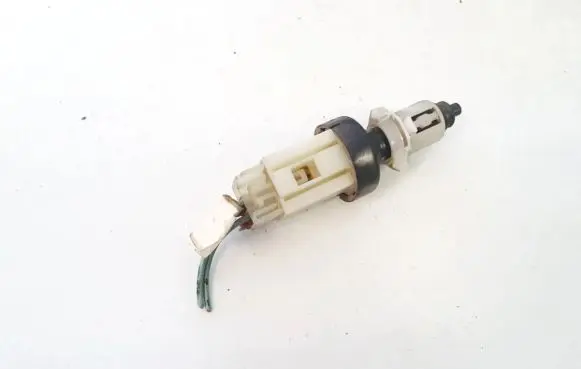 Iveco Daily 40.8 Brake pedal sensor switch 3319 b365