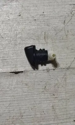 Jeep Cherokee Windshield washer spray nozzle 