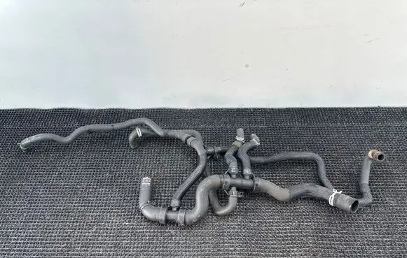 Renault Scenic IV - Grand scenic IV Engine coolant pipe/hose 215030833R