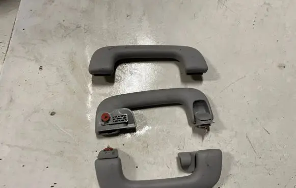 Hyundai i30 A set of handles for the ceiling 