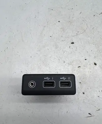Renault Megane IV AUX in-socket connector 284H36832R 8506814 40003609
