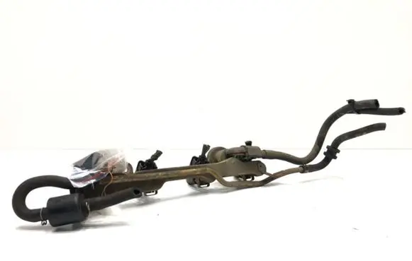 Honda FR-V Fuel main line pipe