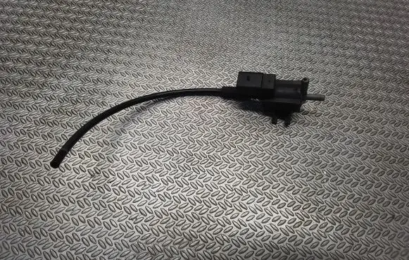Volkswagen Crafter Vacuum valve 06F906283D