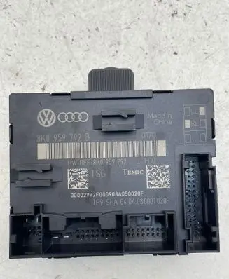 Audi A4 S4 B8 8K Door control unit/module 959792B 8K0959792