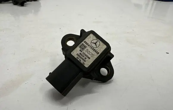Mercedes-Benz E W211 Air pressure sensor A0041538428