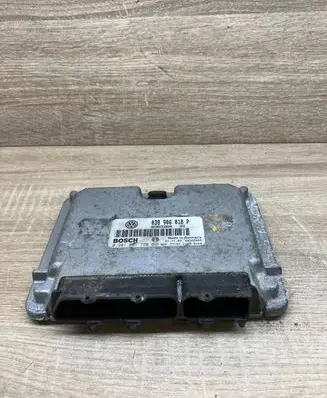 Volkswagen PASSAT B5 Engine control unit/module 038906018P 0281001720