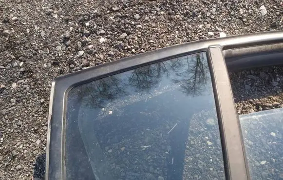 Chevrolet Cruze Rear vent window glass as2