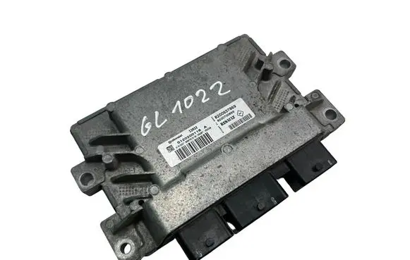 Renault Clio III Engine control unit/module 8200937869 8200700695