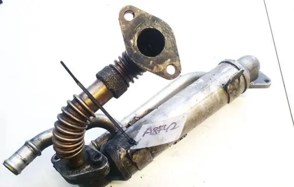 Volkswagen PASSAT B5.5 EGR valve cooler 028131521ad