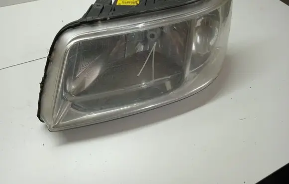 Volkswagen Transporter - Caravelle T5 Headlight/headlamp 7H1941015