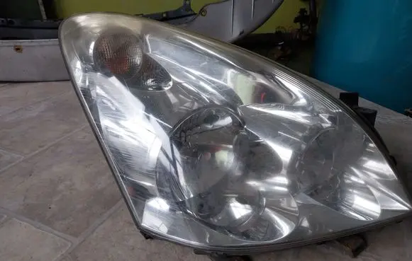 Toyota Corolla Verso AR10 Headlight/headlamp 3124