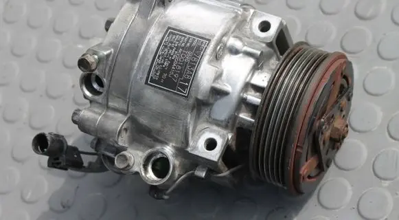 Mitsubishi Outlander Air conditioning (A/C) compressor (pump) 7813A817