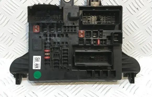 Opel Insignia A Fuse box set 22737768
