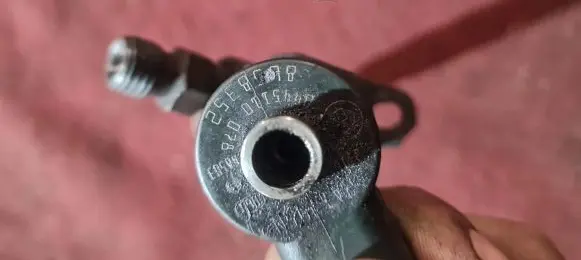Volvo XC90 Fuel injector 0445110078