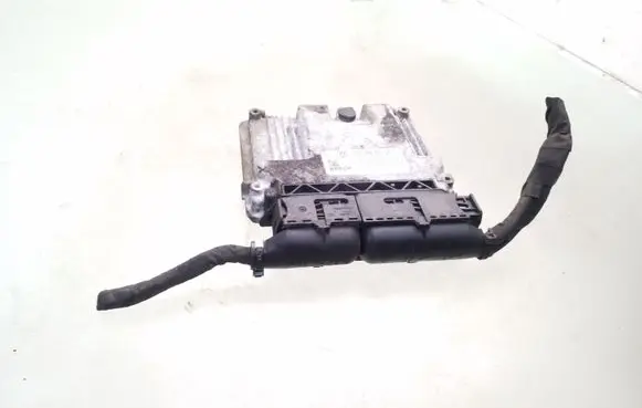 Volkswagen PASSAT B6 Engine control unit/module 03G906021LR 0281013260