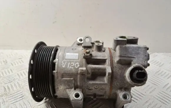 Toyota Verso Air conditioning (A/C) compressor (pump) 8831002400 5SE12C